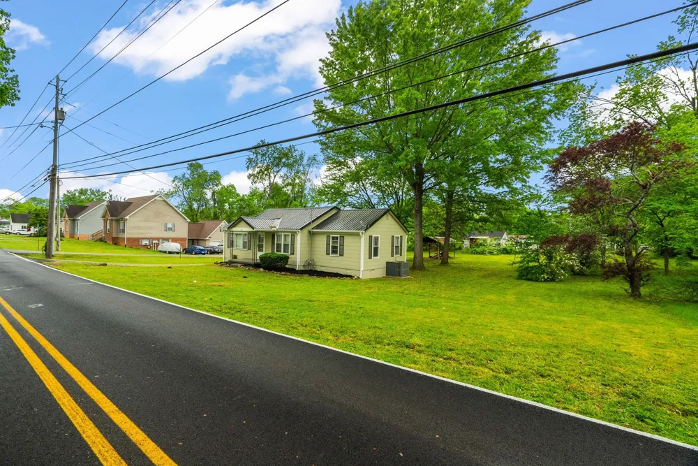 328 Portland Blvd Portland, TN 37148