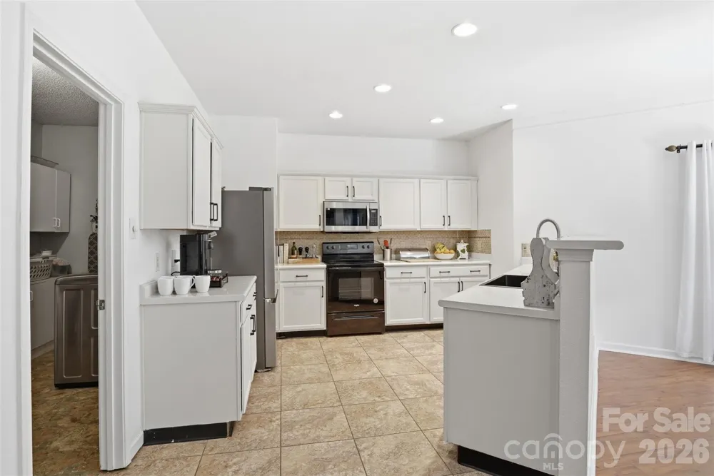 1957 Leesburg Drive Clover, SC 29710