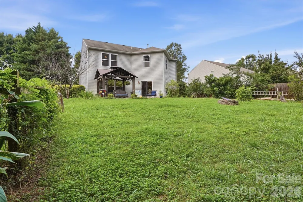 1957 Leesburg Drive Clover, SC 29710