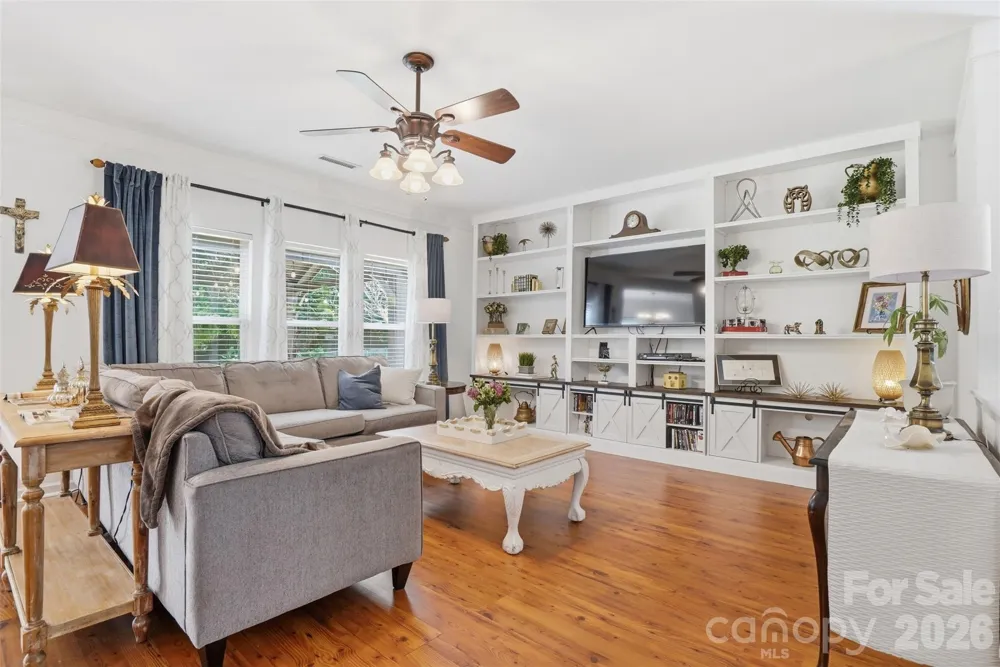 1957 Leesburg Drive Clover, SC 29710