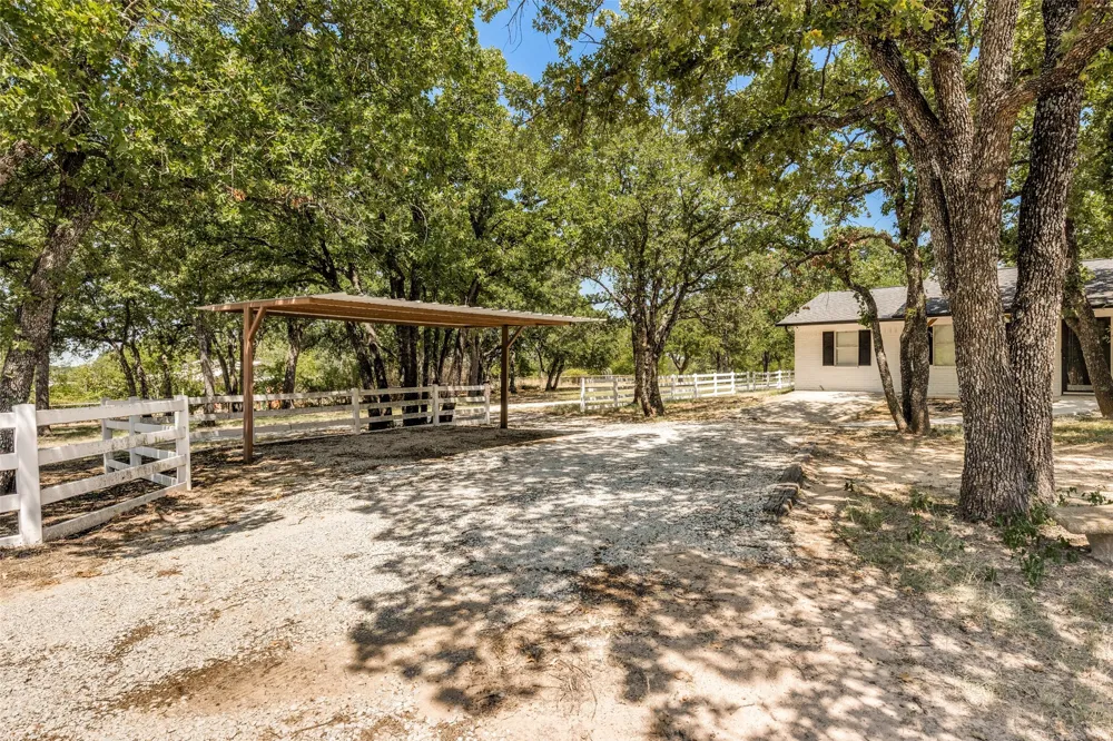 240 County Road 4358 Decatur, TX 76234
