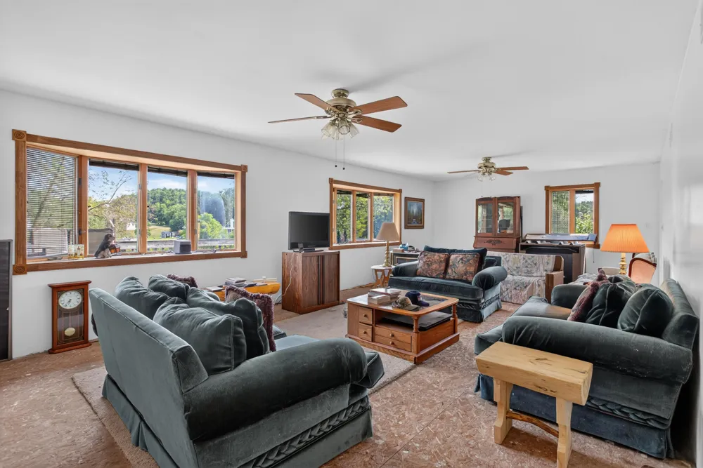 15281 U.S. 12 Brooklyn, MI 49230