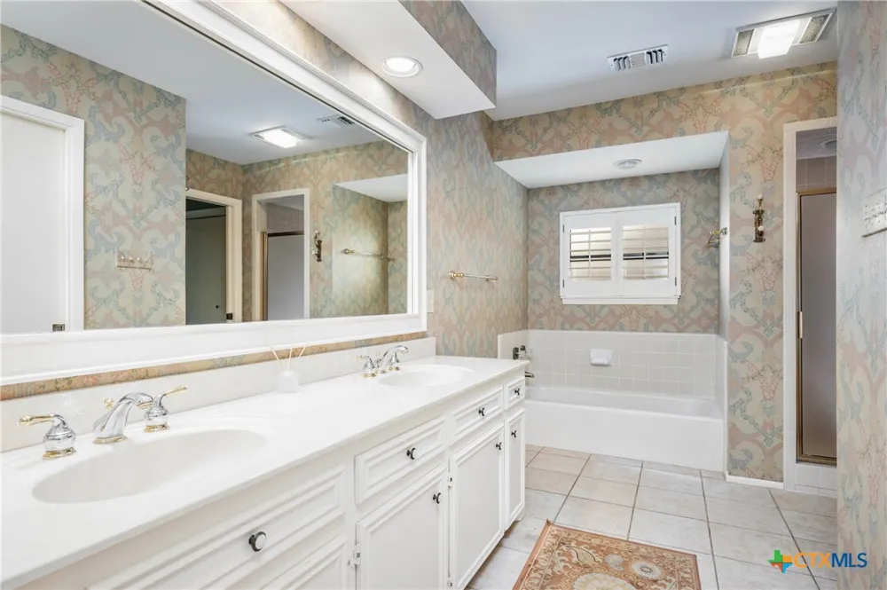 5 Cypress Point Wimberley, TX 78676