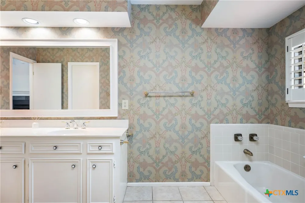 5 Cypress Point Wimberley, TX 78676