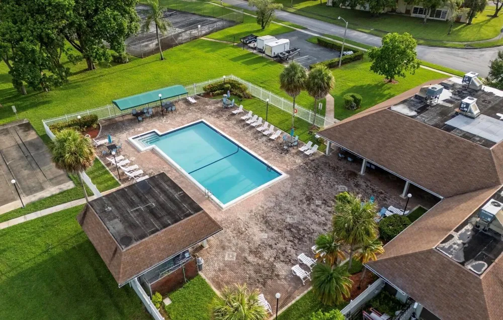 5586 LAKEWOOD CIRCLE #A Margate, FL 33063