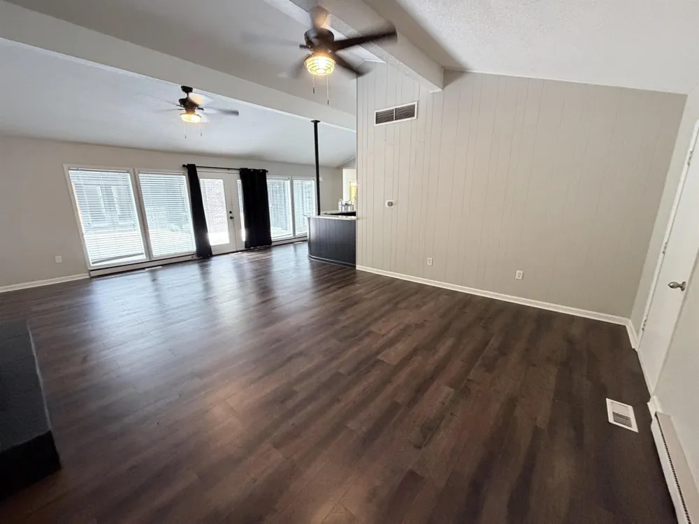 359 S FENWICK RD Memphis, TN 38111