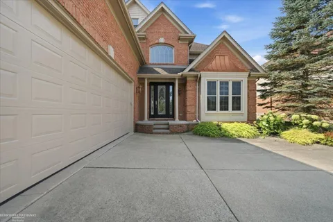 16080 Harvest Spring Lane