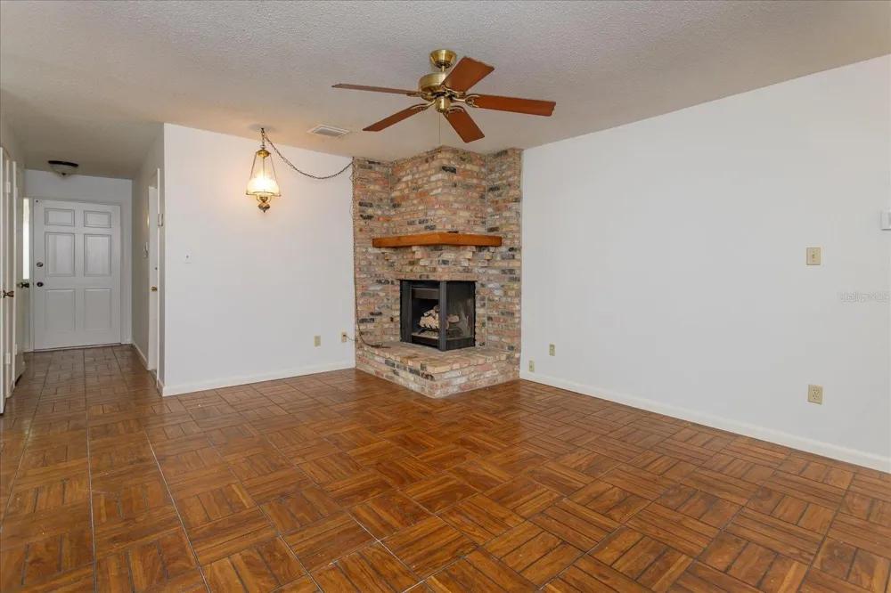 Address Not Shown Casselberry, FL 32707