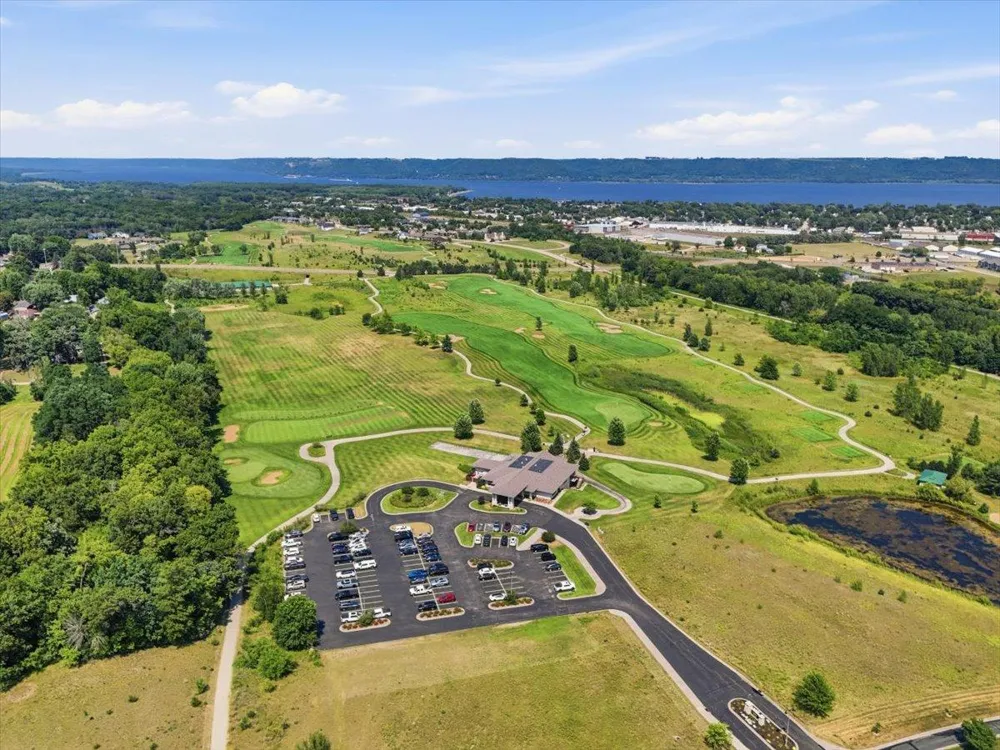 148 Medinah Circle W Lake City, MN 55041