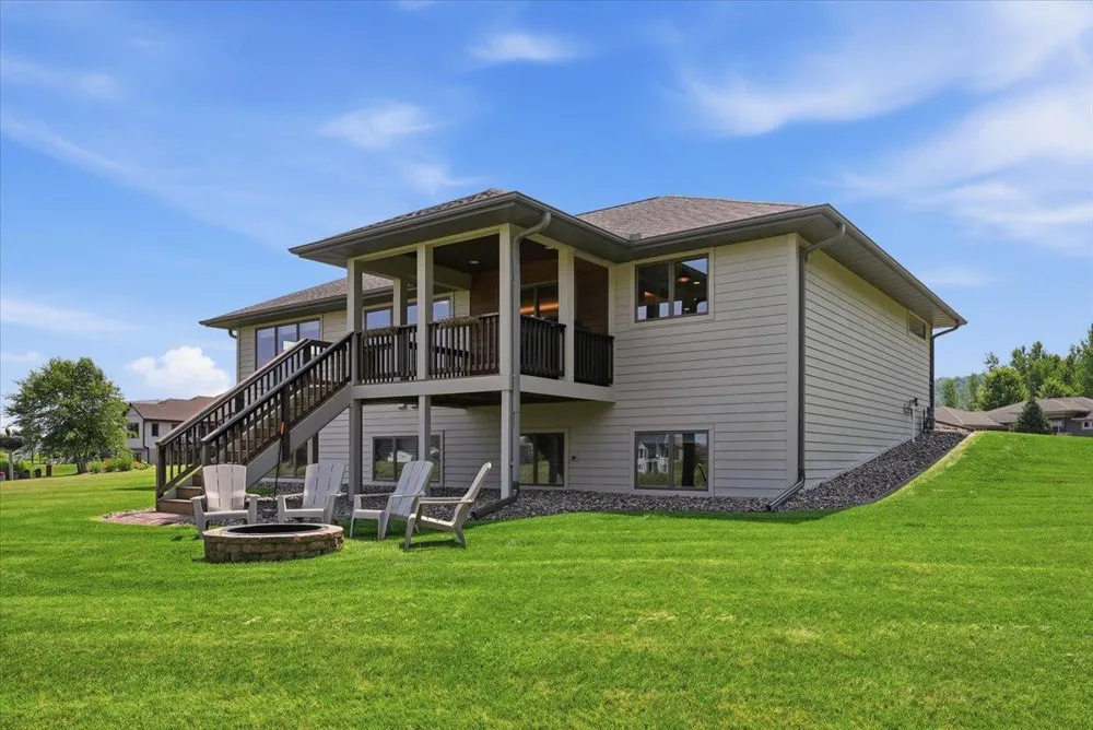 148 Medinah Circle W Lake City, MN 55041