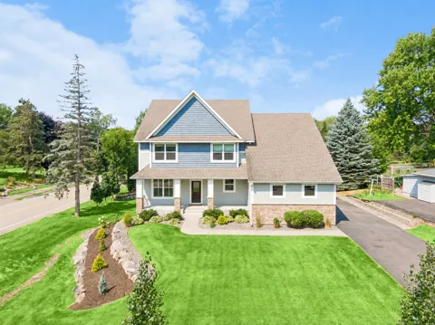 5 Deerwood Lane