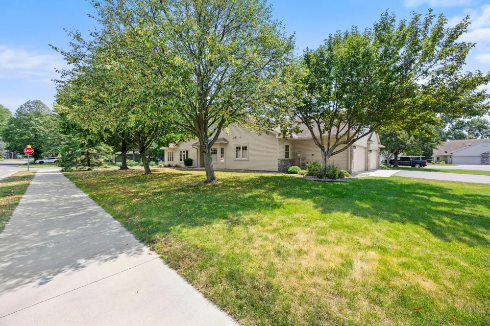 2994 Pitrina Way Little Canada, MN 55117