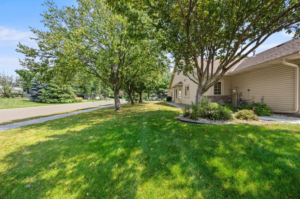 2994 Pitrina Way Little Canada, MN 55117