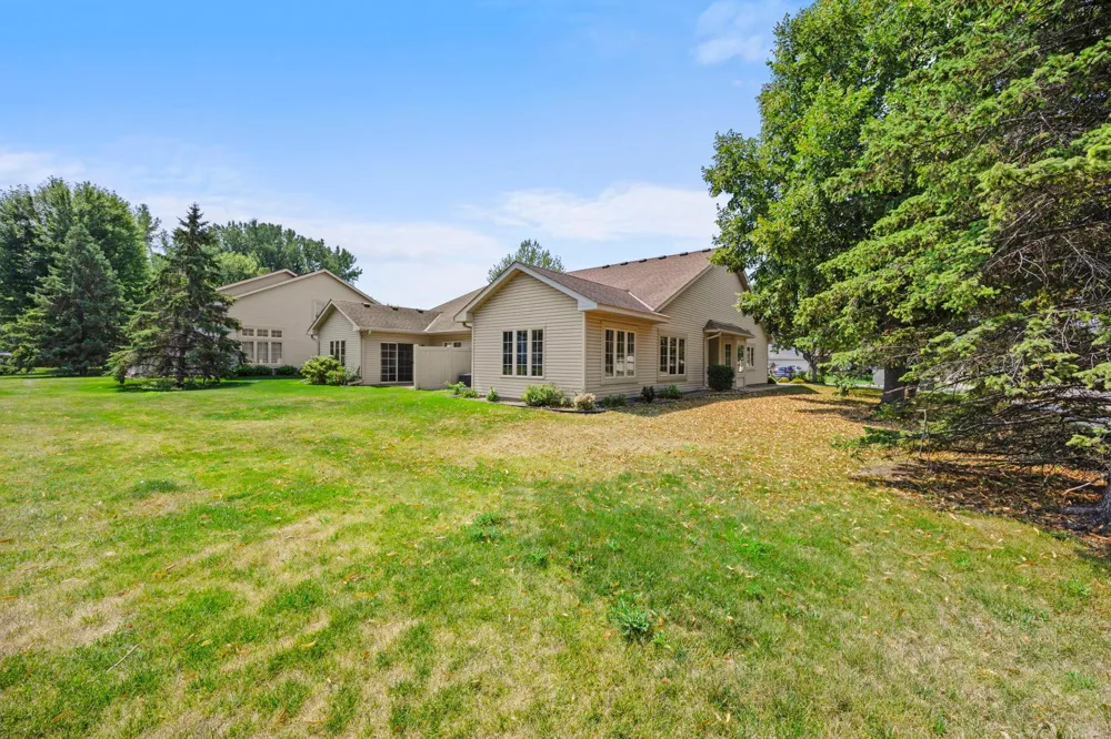 2994 Pitrina Way Little Canada, MN 55117