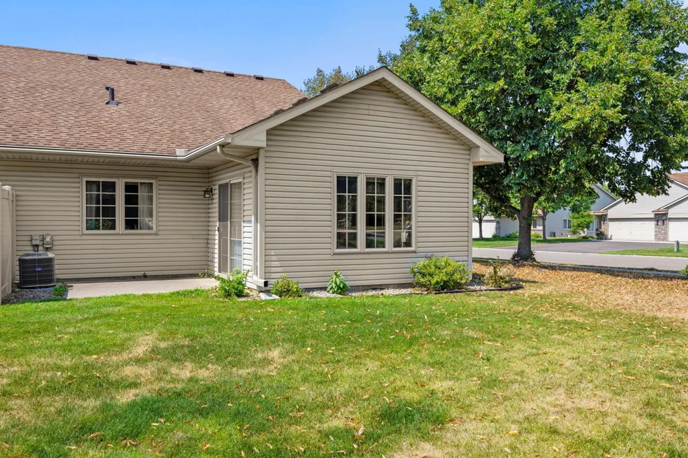 2994 Pitrina Way Little Canada, MN 55117
