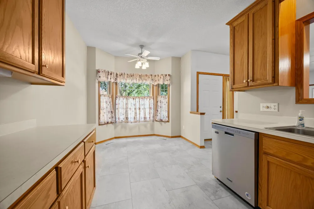 2994 Pitrina Way Little Canada, MN 55117