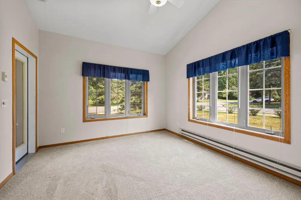 2994 Pitrina Way Little Canada, MN 55117
