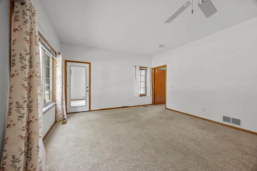 2994 Pitrina Way Little Canada, MN 55117