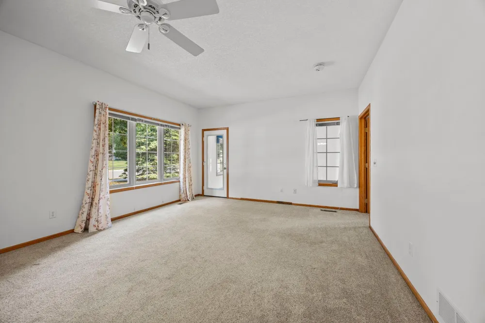 2994 Pitrina Way Little Canada, MN 55117