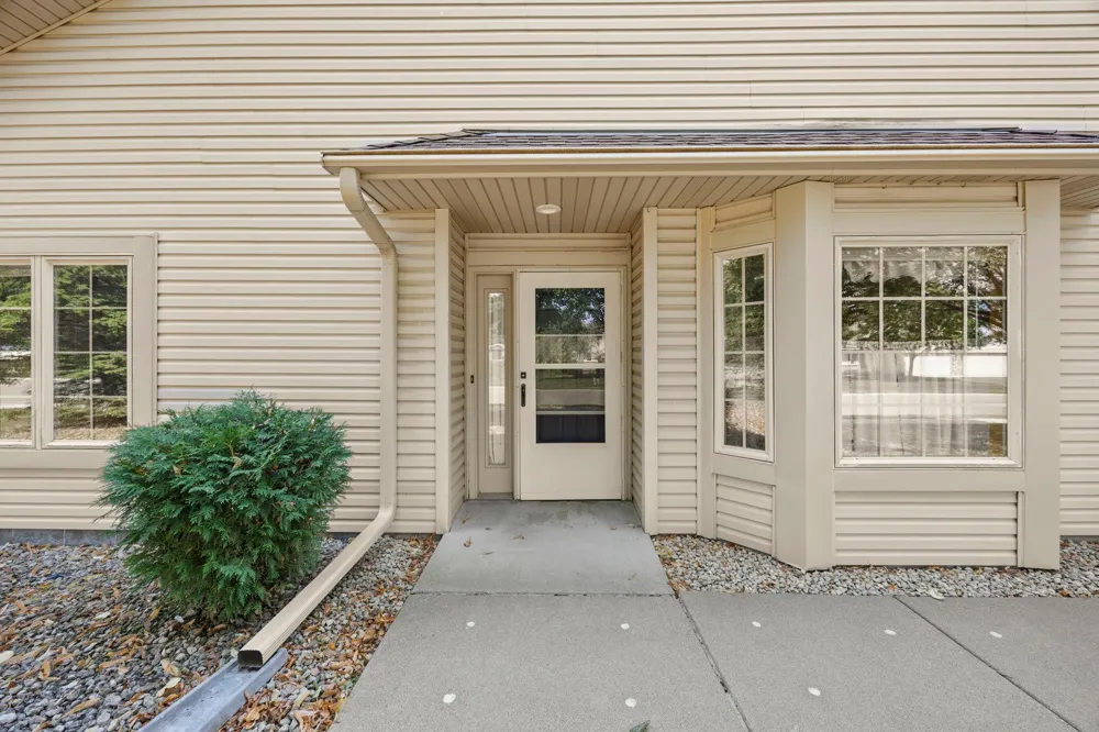 2994 Pitrina Way Little Canada, MN 55117
