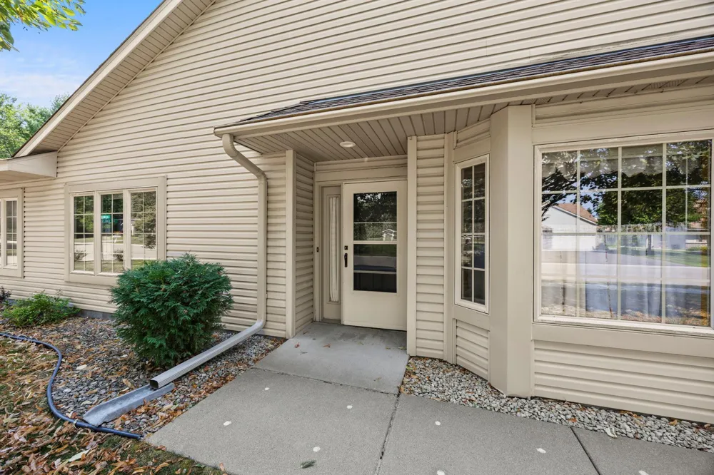 2994 Pitrina Way Little Canada, MN 55117