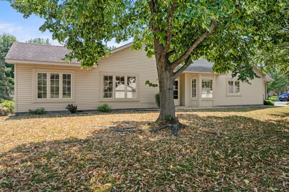 2994 Pitrina Way Little Canada, MN 55117