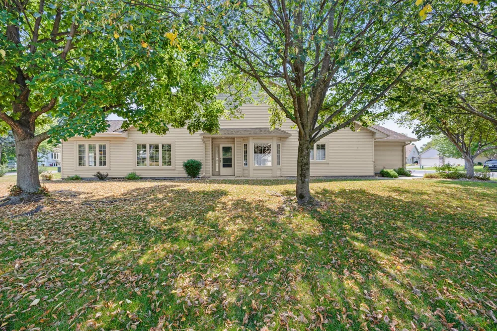 2994 Pitrina Way Little Canada, MN 55117