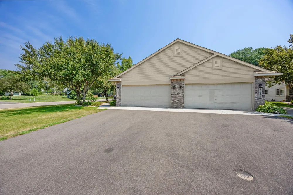 2994 Pitrina Way Little Canada, MN 55117