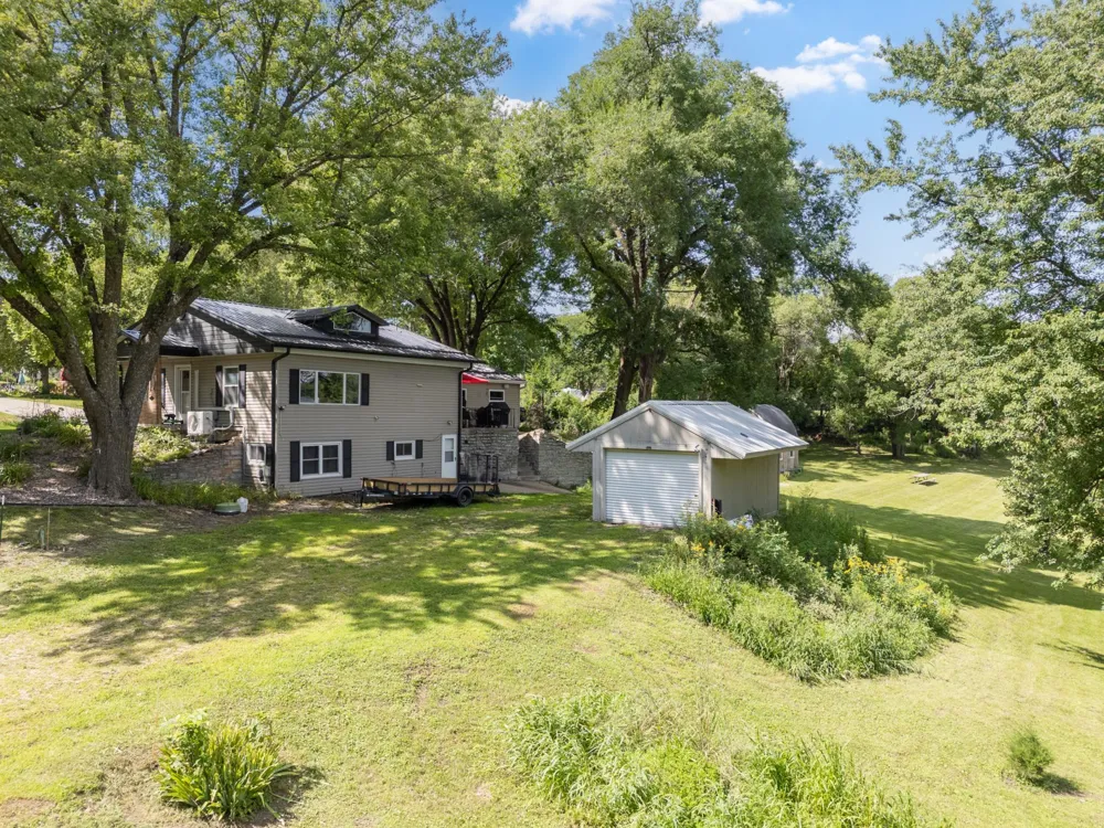 10 9th Avenue NW Oronoco, MN 55960