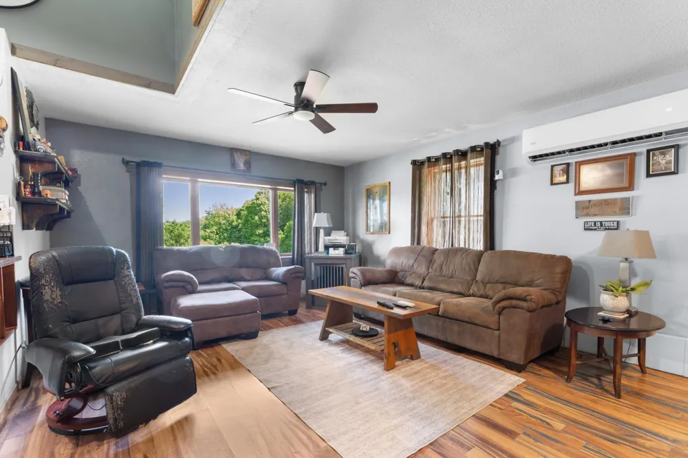 10 9th Avenue NW Oronoco, MN 55960