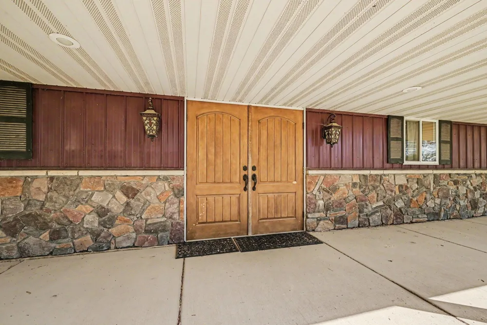 8920 E 250th Street Elko New Market, MN 55020