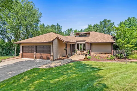 2915 Bruce Court