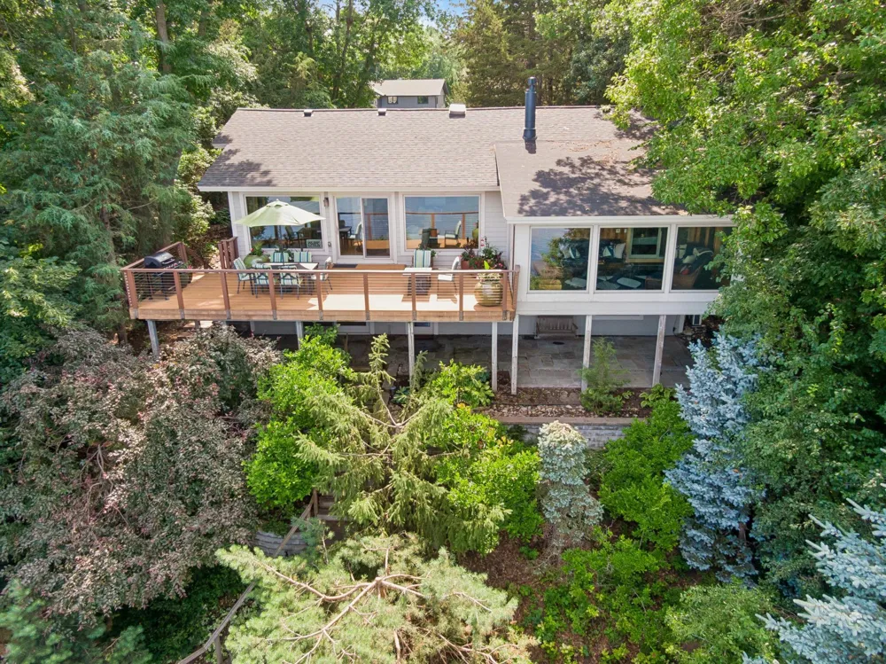 3890 Lone Cedar Lane Chaska, MN 55318