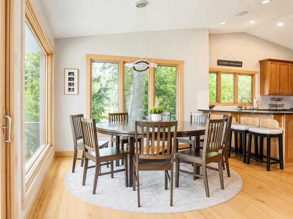3890 Lone Cedar Lane Chaska, MN 55318