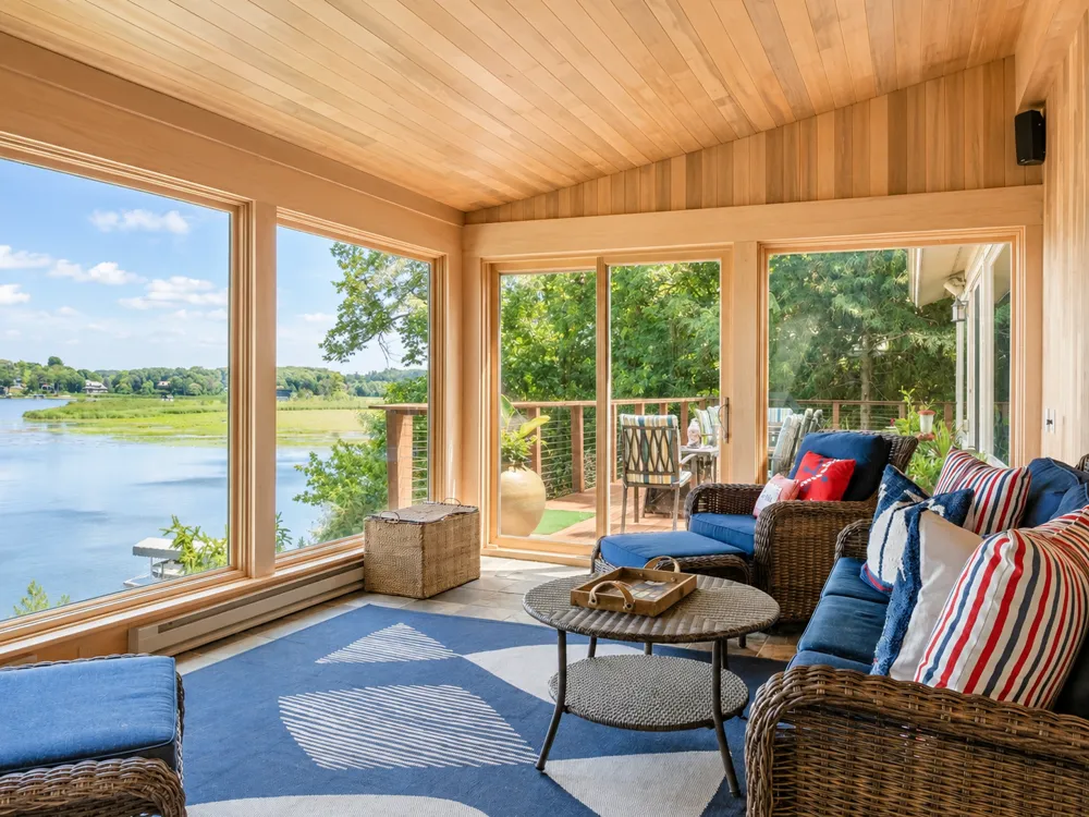 3890 Lone Cedar Lane Chaska, MN 55318
