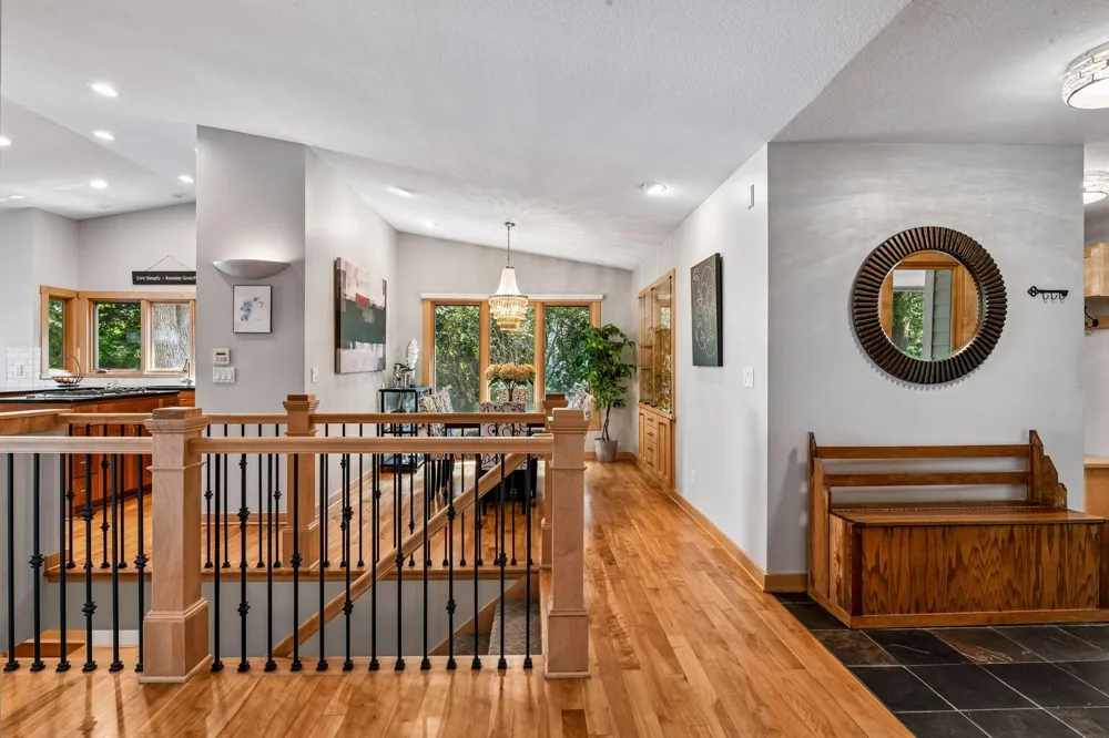 3890 Lone Cedar Lane Chaska, MN 55318