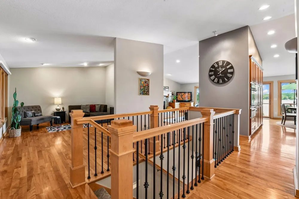 3890 Lone Cedar Lane Chaska, MN 55318