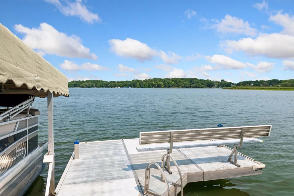 3890 Lone Cedar Lane Chaska, MN 55318