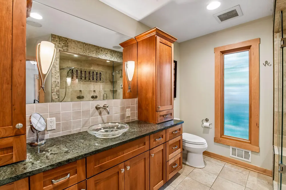 3890 Lone Cedar Lane Chaska, MN 55318