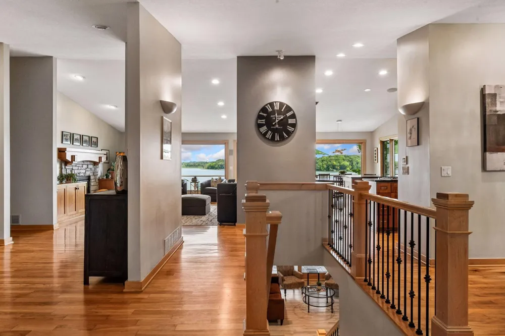 3890 Lone Cedar Lane Chaska, MN 55318
