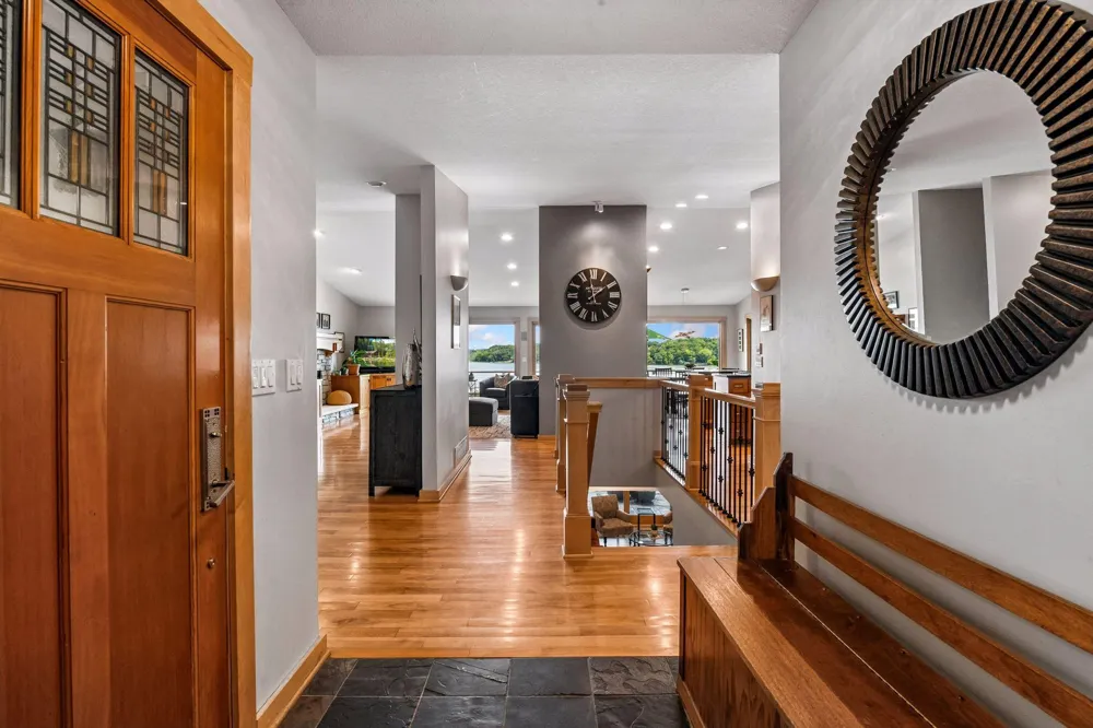 3890 Lone Cedar Lane Chaska, MN 55318