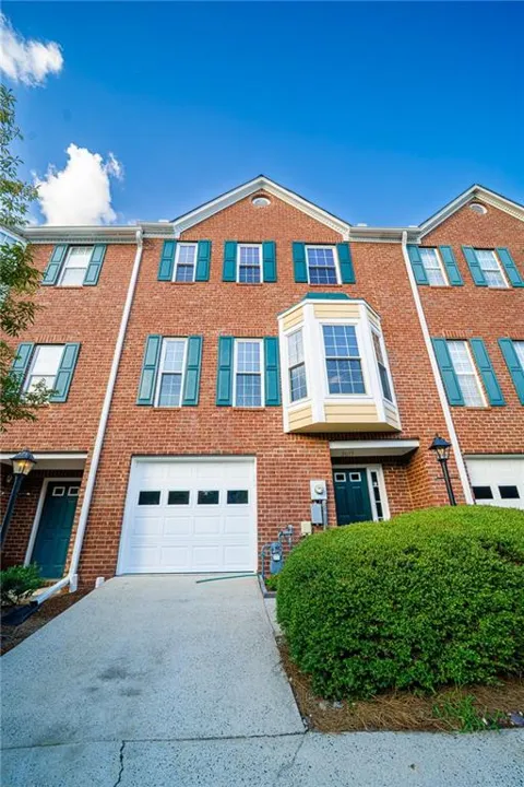 2077 Pinnacle Pointe Drive