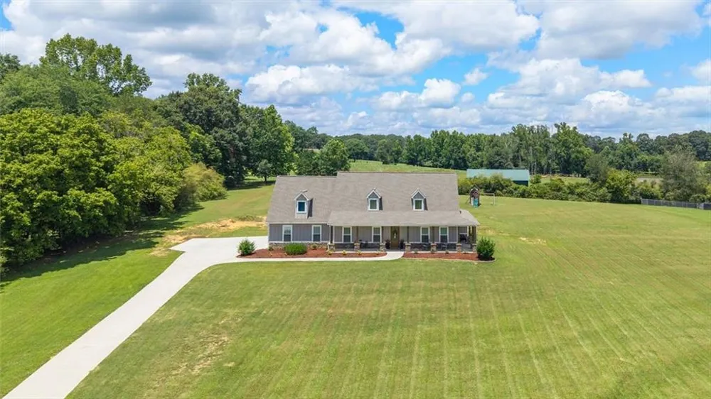 1303 Sandhill Hickory Level Road Carrollton, GA 30116