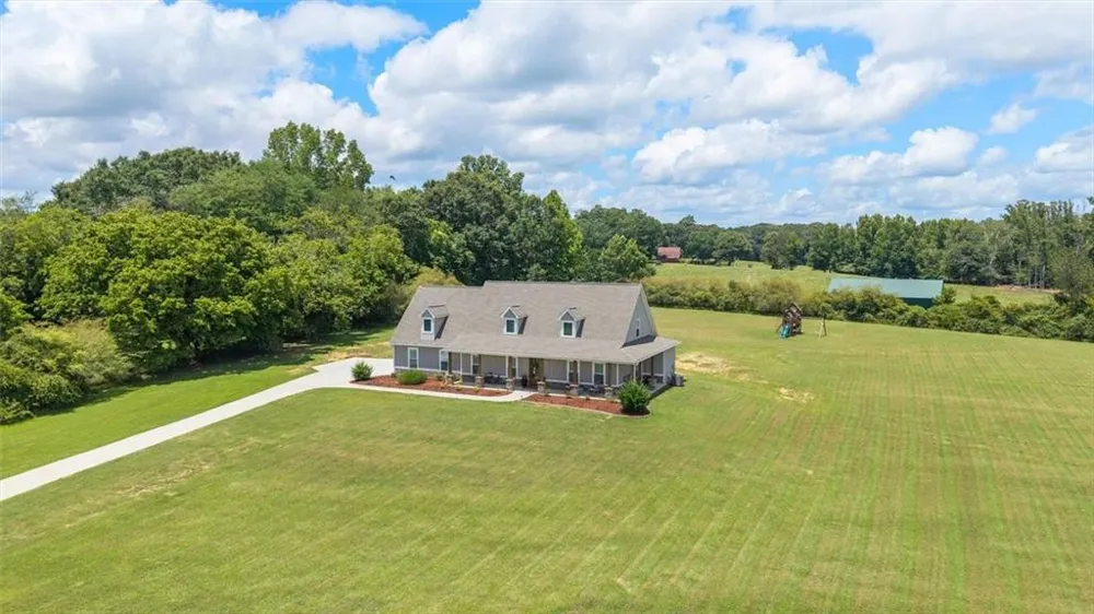 1303 Sandhill Hickory Level Road Carrollton, GA 30116
