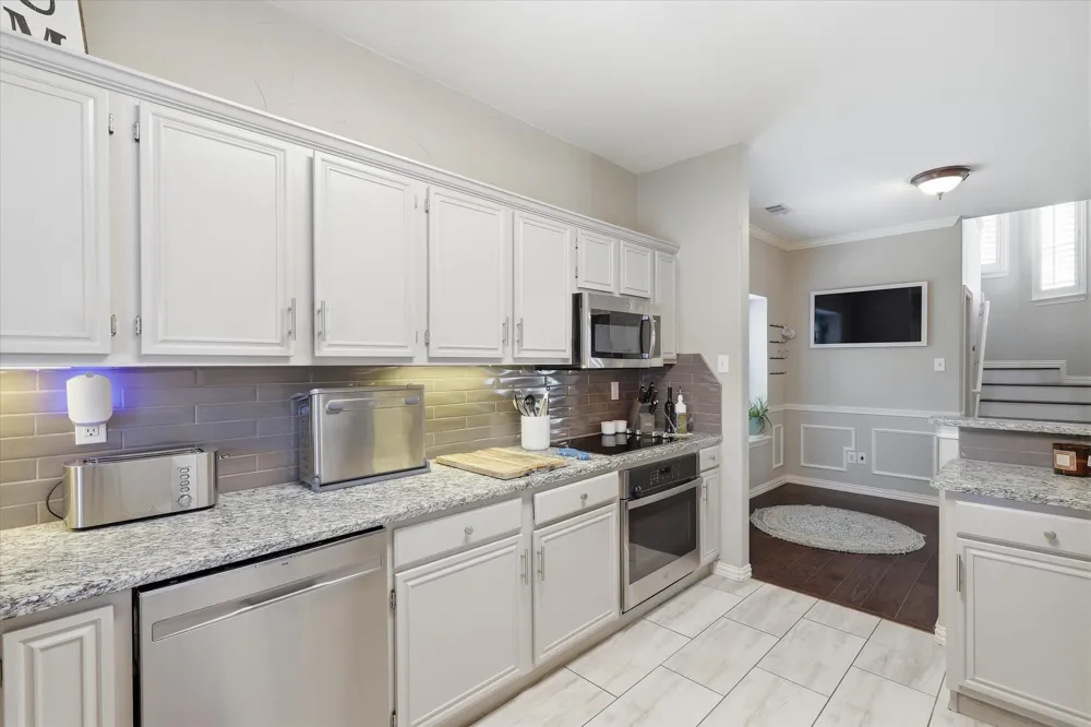 4055 Briarbend Road Dallas, TX 75287