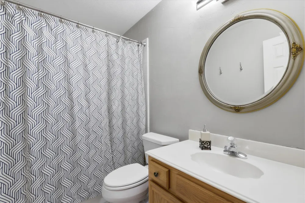 4055 Briarbend Road Dallas, TX 75287