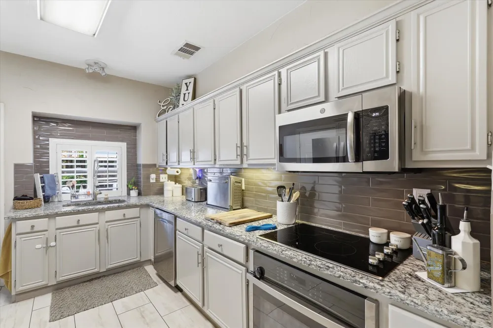 4055 Briarbend Road Dallas, TX 75287