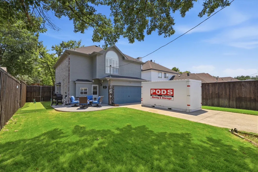 4055 Briarbend Road Dallas, TX 75287