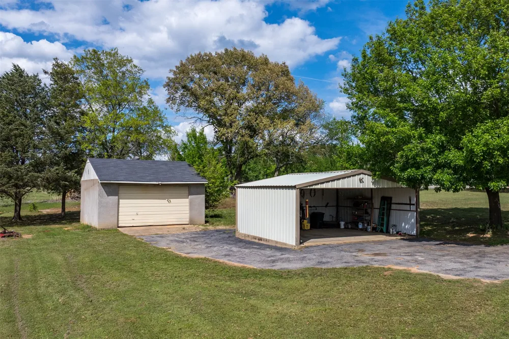 3672 FM 1861 Athens, TX 75752
