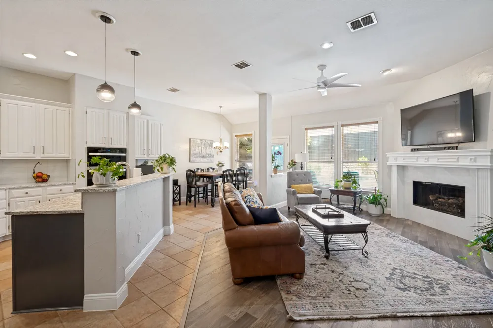 415 Patricia Lane Highland Village, TX 75077